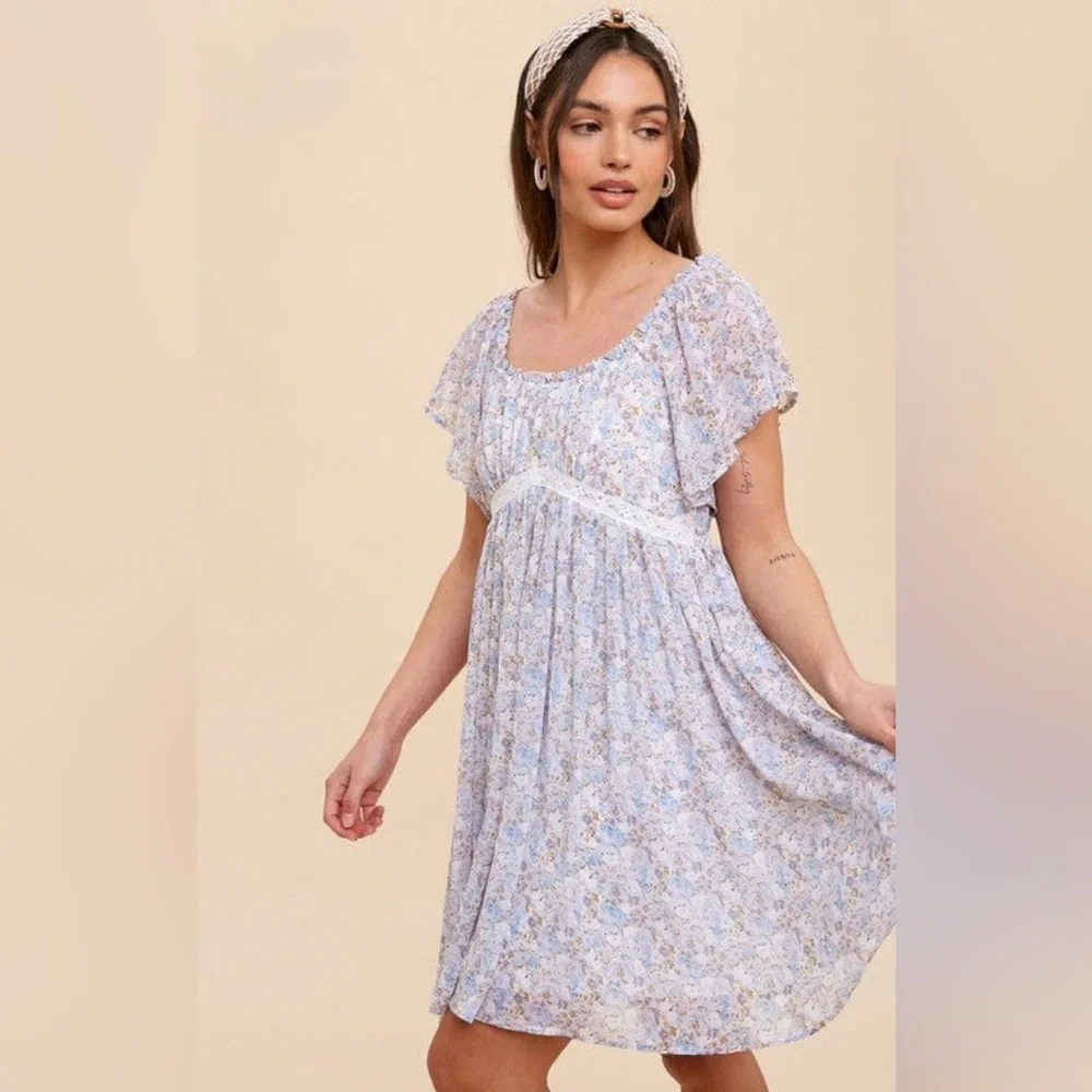 In Loom NWT Floral Flutter Sleeve Babydoll Dress Size Medium - Picture 2 of 3